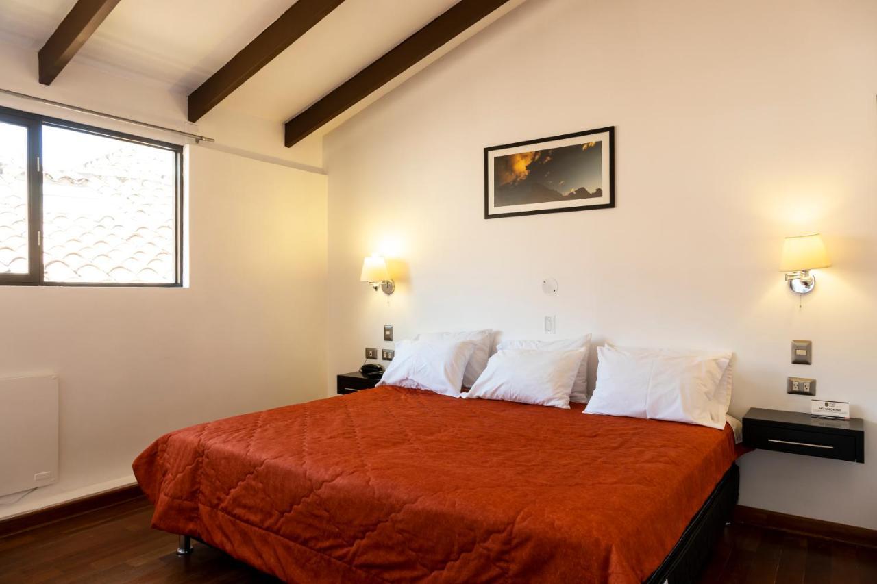 Hostal & Apartments El Triunfo Cuzco Buitenkant foto