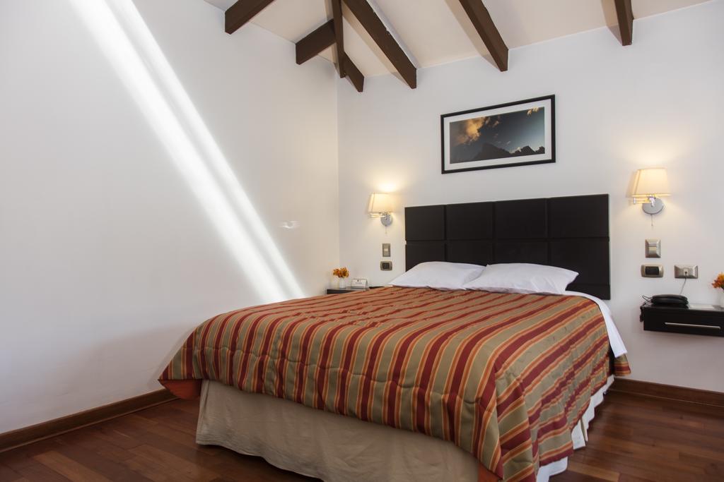 Hostal & Apartments El Triunfo Cuzco Buitenkant foto